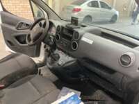 Peugeot Partner 2019 5p L4/1.6/T Diesel Man 2019 Peugeot Partner Venta Interiores 1