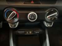 Kia Rio 2020 4p LX L4/1.6 Man 2020 Kia Rio Venta Interiores 10