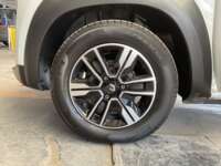 Renault Kwid 2024 5p Iconic L3/1.0 Man 2024 Renault Kwid Venta Llantas 1