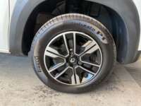 Renault Kwid 2024 5p Iconic L3/1.0 Man 2024 Renault Kwid Venta Llantas 10