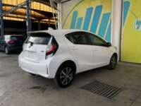 Toyota Prius 2020 5p C Híbrido L4/1.5 Aut  2020 Toyota Prius Venta Exteriores 5