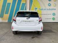 Toyota Prius 2020 5p C Híbrido L4/1.5 Aut  2020 Toyota Prius Venta Exteriores 6