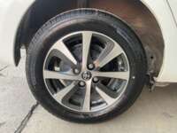 Toyota Prius 2020 5p C Híbrido L4/1.5 Aut  2020 Toyota Prius Venta Llantas 7