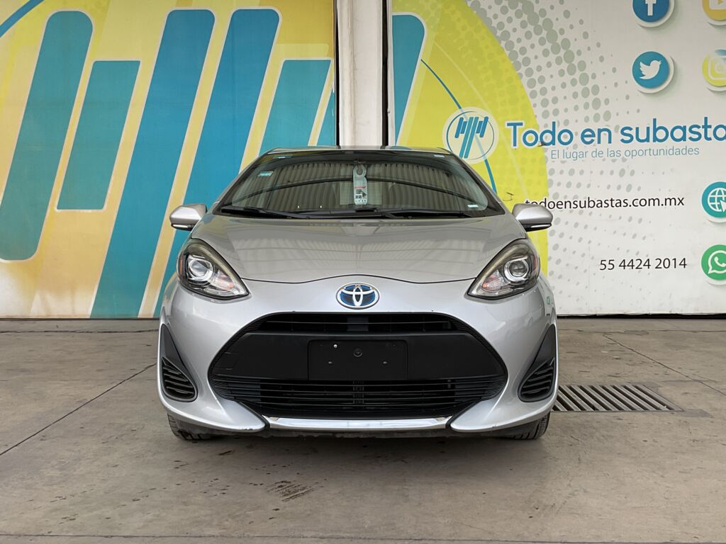 Toyota Prius 2021 5p C Híbrido L4/1.5 Aut 2021 Toyota Prius Venta Exteriores 2