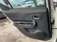 Toyota Prius 2020 5p C Híbrido L4/1.5 Aut  2020 Toyota Prius Venta Interiores 22