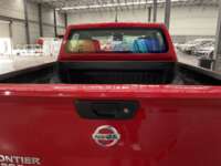 Nissan NP300 Frontier 2018 4p SE L4/2.5 Man A/A Paq. Seg. 2018 Nissan NP300 Frontier Venta Cajuela 1
