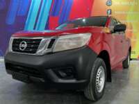 Nissan NP300 Frontier 2018 4p SE L4/2.5 Man A/A Paq. Seg. 2018 Nissan NP300 Frontier Venta Exteriores 1