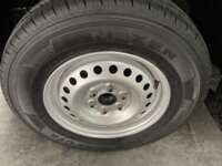 Nissan NP300 Frontier 2018 4p SE L4/2.5 Man A/A Paq. Seg. 2018 Nissan NP300 Frontier Venta Llantas 1