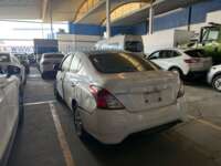 Nissan V-Drive 2022 4p L4/1.6 Man IMG_2853