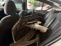 Nissan V-Drive 2022 4p L4/1.6 Man IMG_2875