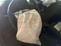 Nissan V-Drive 2022 4p L4/1.6 Man IMG_2876