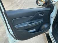 Mitsubishi L200 2022 4p GLX Doble Cabina L4/2.4/T Diesel Man 4X4 2022 Mitsubishi L200 Venta Interiores 15