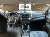 Mitsubishi L200 2022 4p GLX Doble Cabina L4/2.4/T Diesel Man 4X4 2022 Mitsubishi L200 Venta Interiores 19