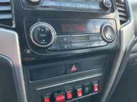 Mitsubishi L200 2022 4p GLX Doble Cabina L4/2.4/T Diesel Man 4X4 2022 Mitsubishi L200 Venta Interiores 5