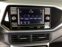 Volkswagen T-Cross 2021 5p Comfortline L4/1.6 Tiptronic 2021 Volkswagen T-Cross Venta Interiores 8