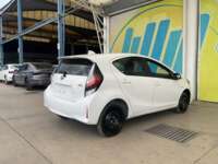 Toyota Prius 2020 5p C Híbrido L4/1.5 Aut  2020 Toyota Prius Venta Exteriores 5