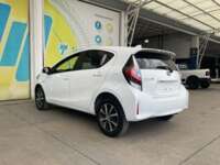 Toyota Prius 2020 5p C Híbrido L4/1.5 Aut  2020 Toyota Prius Venta Exteriores 7