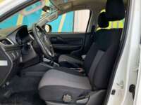 Mitsubishi L200 2022 4p GLX Doble Cabina L4/2.4 Man 2022 Mitsubishi L200 Venta Interiores 15