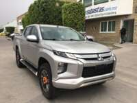 Mitsubishi L200 2022 4p GLS Doble L4/2.5/T Diesel Aut 4x4 2022 Mitsubishi L200 Venta Exteriores 3