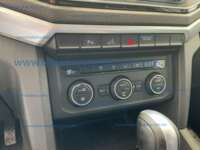 Volkswagen Amarok 2021 4p Highline V6/3.0/TDI Aut 2021 Volkswagen Amarok Ingreso Interiores 9