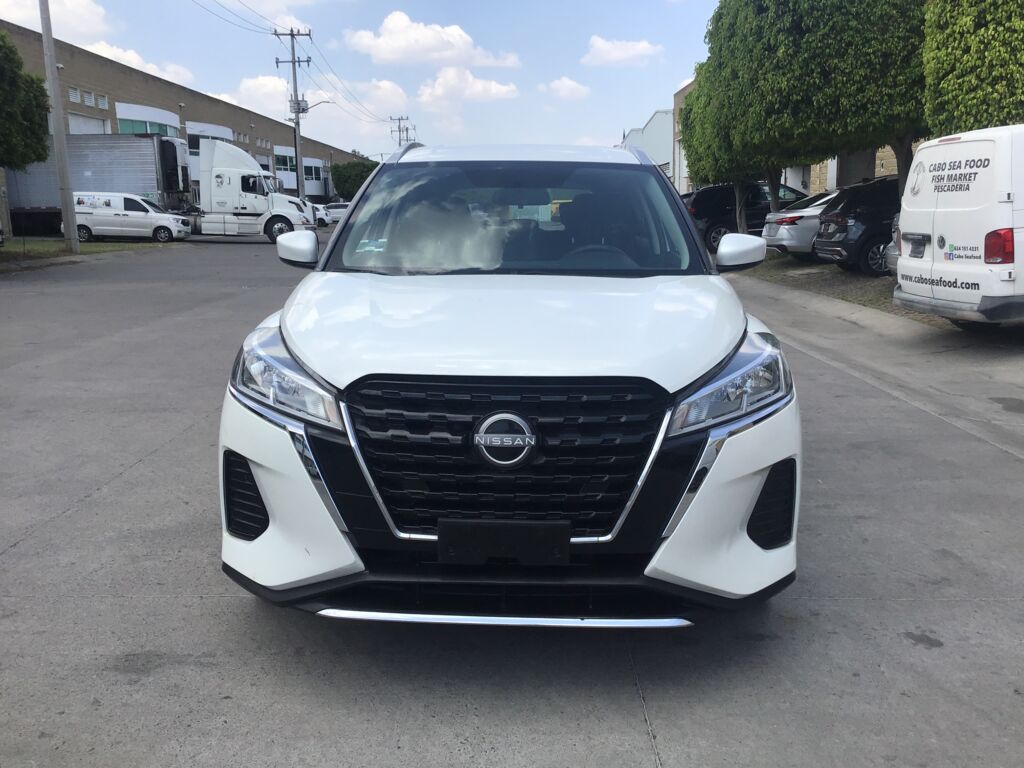 Nissan Kicks 2023 5p Advance L4/1.6 CVT 2023 Nissan Kicks Venta Exteriores 2