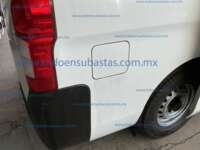 Nissan Urvan 2020 4p L4/2.5 Man 12/Pas Paq. Seg.  2020 Nissan Urvan Ingreso Cajuela 3