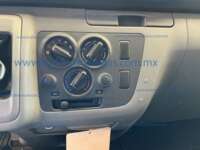 Nissan Urvan 2020 4p L4/2.5 Man 12/Pas Paq. Seg.  2020 Nissan Urvan Ingreso Interiores 9