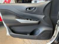 Nissan NP300 Frontier 2022 4p SE L4/2.5 Man 2022 Nissan NP300 Frontier Venta Interiores 18