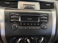 Nissan NP300 Frontier 2022 4p SE L4/2.5 Man 2022 Nissan NP300 Frontier Venta Interiores 9