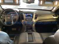 Chevrolet Suburban 2015 5p LT V8/5.3 Aut Piel 2da/Cubo    IMG_3780