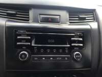 Nissan NP300 Frontier 2023 4p SE L4/2.5 Man 2023 Nissan NP300 Frontier Venta Interiores 7