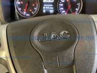 Jac X350 2026 2p L4/2.8/T Diesel Man Chasis Cabina 2026 Jac x350 Ingreso Interiores 13