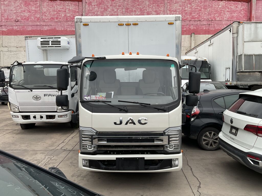 Jac X350 2026 2p L4/2.8/T Diesel Man Chasis Cabina 2026 Jac X350 Venta Exteriores 2