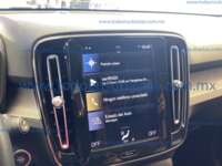 Volvo XC40 2022 5p Momentum T4 L4/2.0/T Aut 2022 Volvo XC40 Ingreso Interiores 10