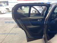 Volvo XC40 2022 5p Momentum T4 L4/2.0/T Aut 2022 Volvo XC40 Ingreso Interiores 17