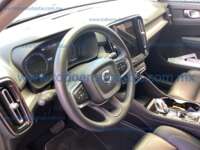 Volvo XC40 2022 5p Momentum T4 L4/2.0/T Aut 2022 Volvo XC40 Ingreso Interiores 2