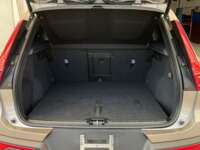 Volvo XC40 2022 5p Momentum T4 L4/2.0/T Aut 2022 Volvo XC40 Venta Cajuela 1