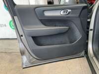 Volvo XC40 2022 5p Momentum T4 L4/2.0/T Aut 2022 Volvo XC40 Venta Interiores 19