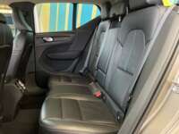 Volvo XC40 2022 5p Momentum T4 L4/2.0/T Aut 2022 Volvo XC40 Venta Interiores 23