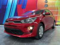 Kia Rio 2021 4p Sedán L L4/1.6 Aut  2021 Kia Rio Venta Exteriores 1