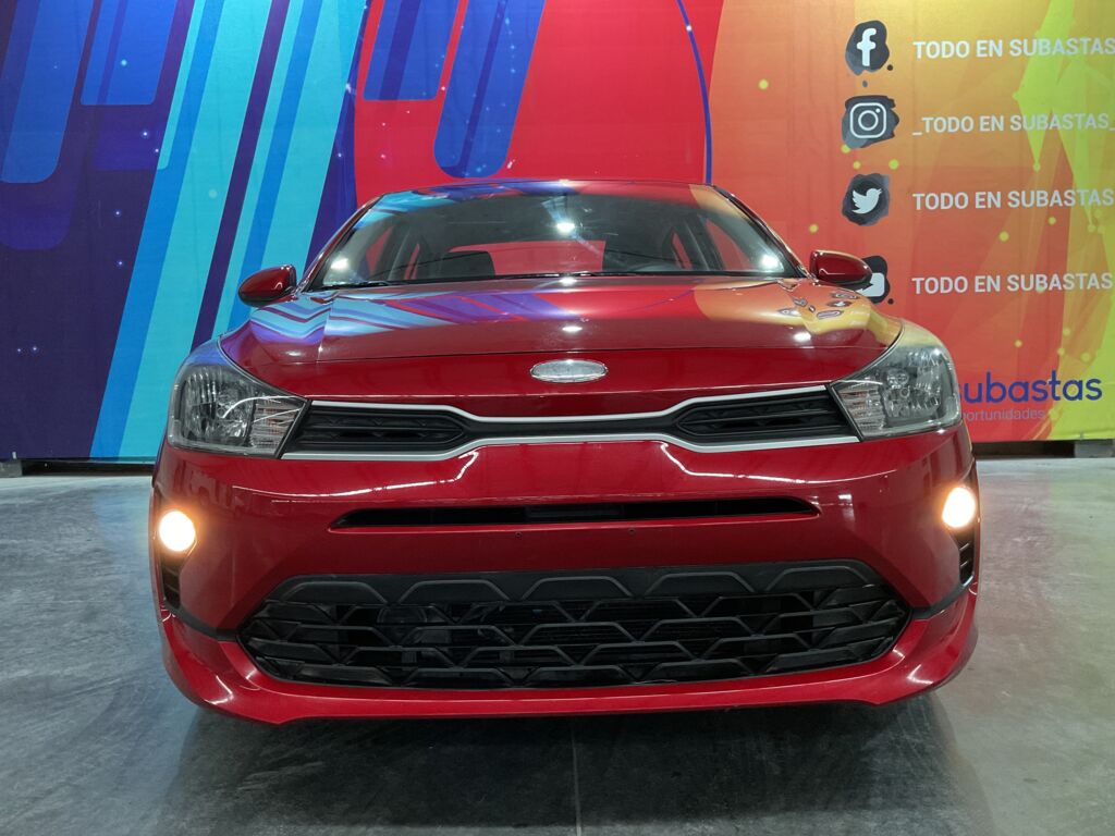 Kia Rio 2021 4p Sedán L L4/1.6 Aut  2021 Kia Rio Venta Exteriores 2
