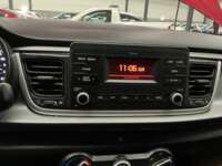 Kia Rio 2021 4p Sedán L L4/1.6 Aut  2021 Kia Rio Venta Interiores 6