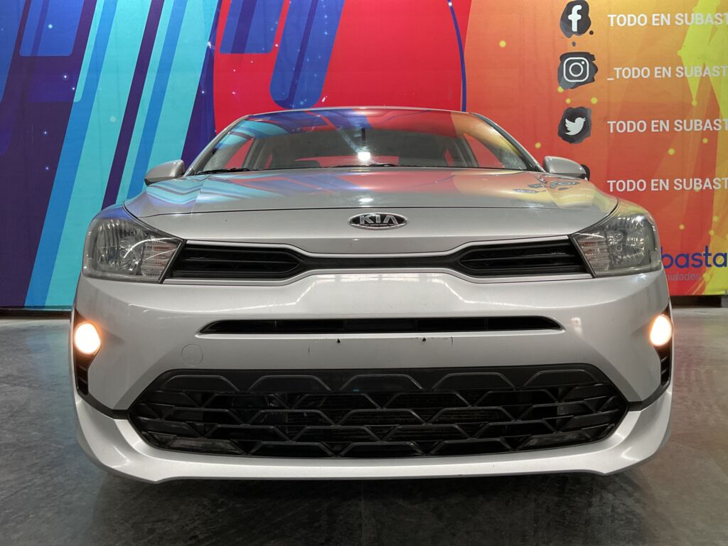Kia Rio 2021 4p Sedán L L4/1.6 Aut  2021 Kia Rio Venta Exteriores 2