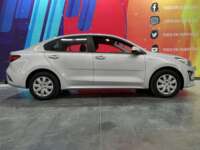 Kia Rio 2021 4p Sedán L L4/1.6 Aut  2021 Kia Rio Venta Exteriores 8