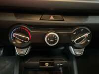 Kia Rio 2021 4p Sedán L L4/1.6 Aut  2021 Kia Rio Venta Interiores 9