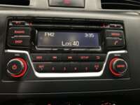 Nissan NP300 Frontier 2021 4p SE L4/2.5 Man 2021 Nissan NP300 Frontier Venta Interiores 7