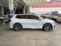 Volkswagen Tiguan 2024 5p R-Line L4/1.4/T DSG IMG_0249