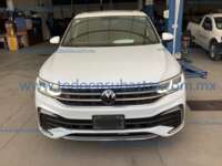 Volkswagen Tiguan 2024 5p R-Line L4/1.4/T DSG IMG_0251