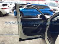 Peugeot 2008 2023 5p GT Line L3/1.2/T Aut 2023 Peugeot 2008 Ingreso Interiores 0