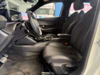 Peugeot 2008 2023 5p GT Line L3/1.2/T Aut 2023 Peugeot 2008 Venta Interiores 15
